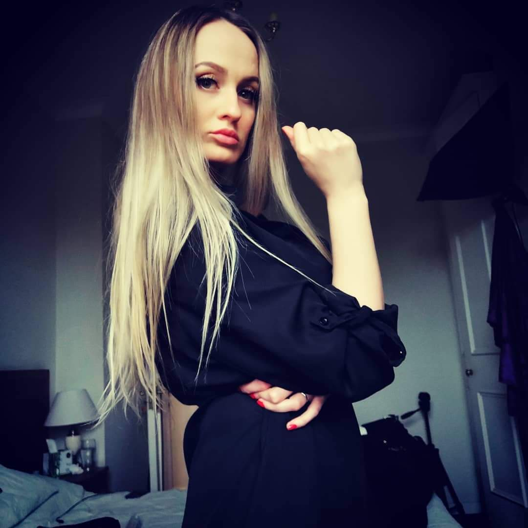 PEGGYXOXO0 Female,Tall,German,Brown,Couples